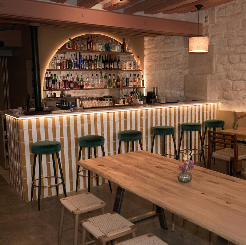 Untitled Salle et comptoir de Néroli, bar à cocktails et restaurant à Paris 11e